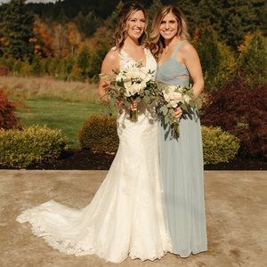 Beautiful bridesmaid/prom/formal dress